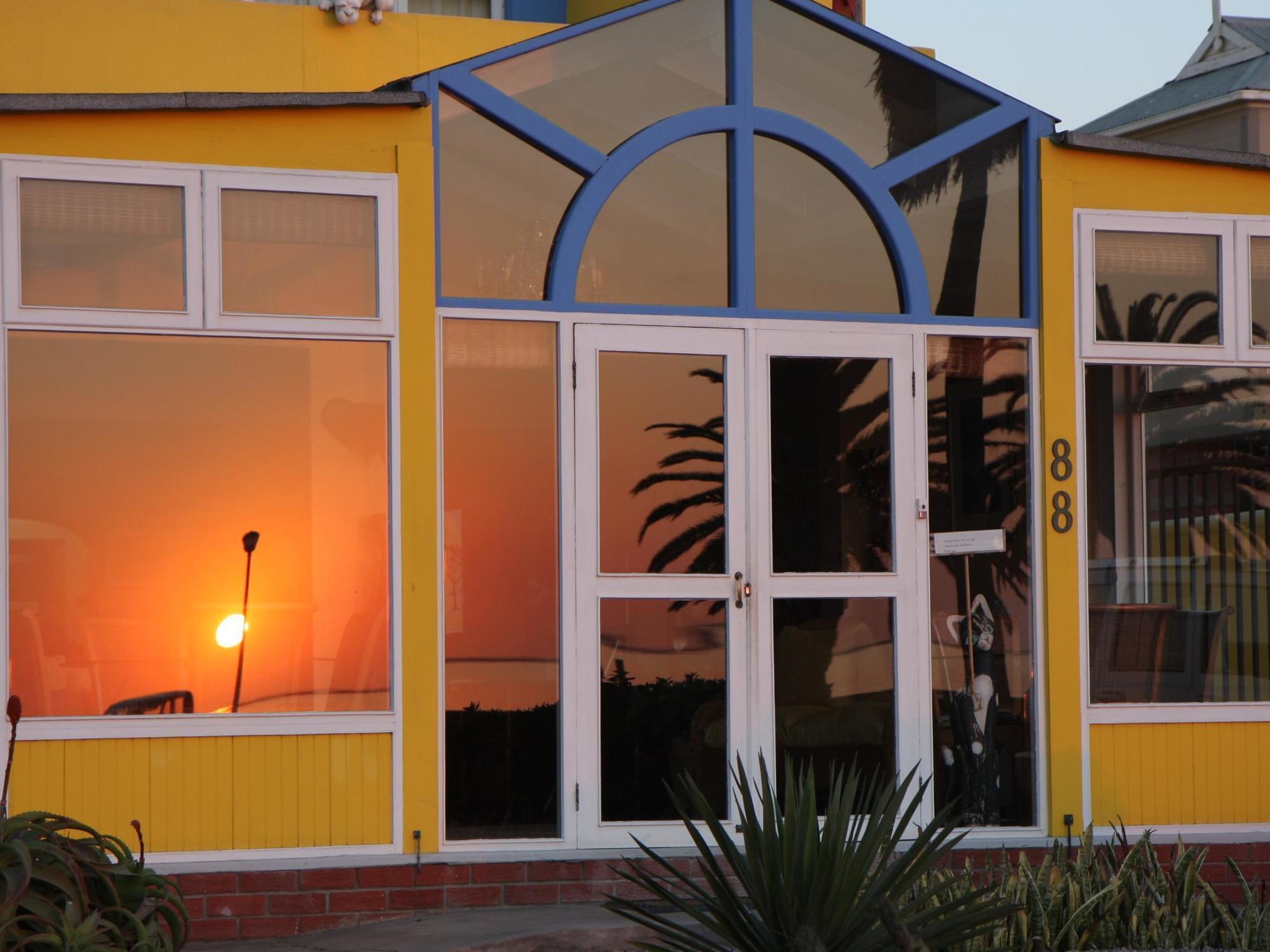 Lagoon Lodge Walvis Bay Exterior photo